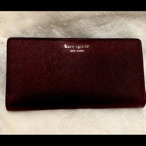 KATE SPADE Large BIFOLD WALLET CHERRYWOOD LEATHER
